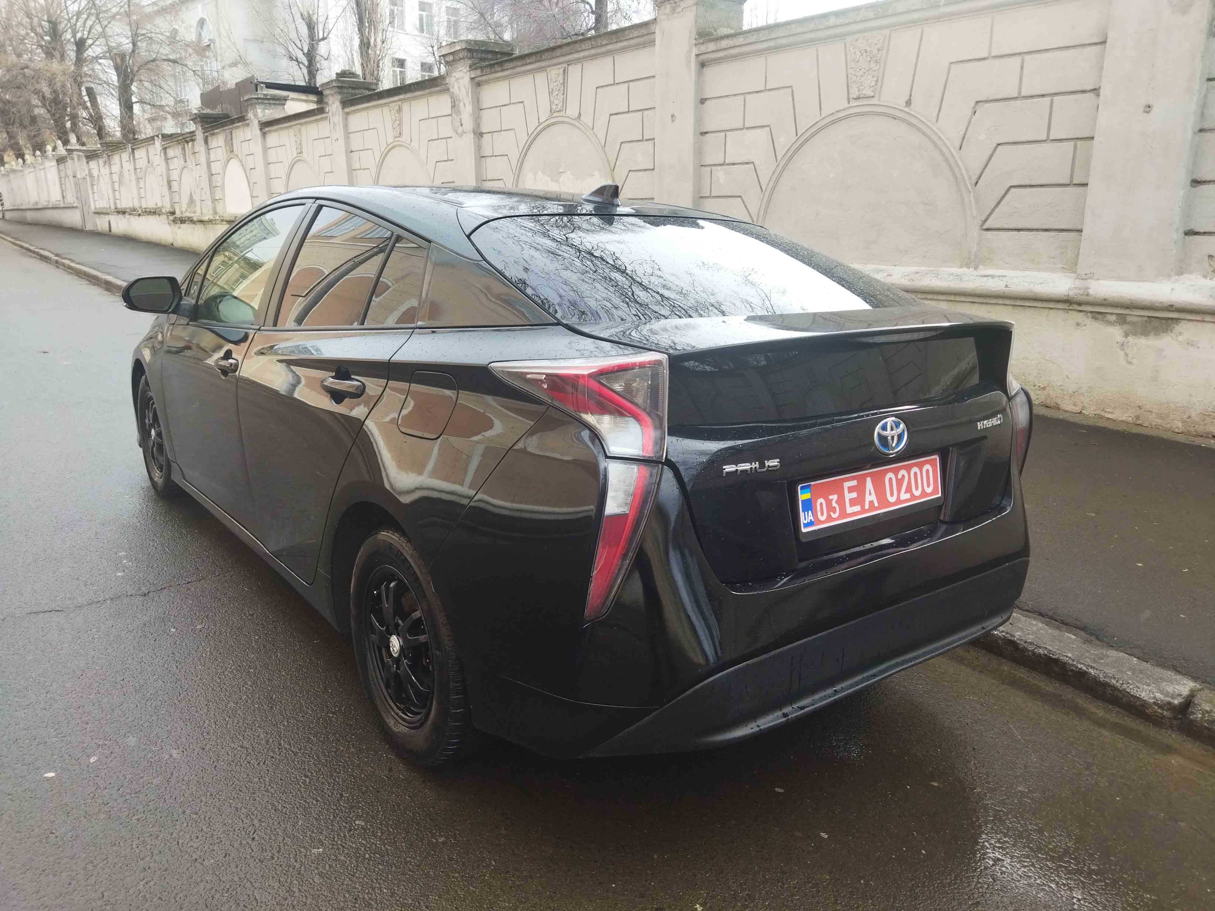 Продам Тойота Пріус Toyota Prius 50  2017 рік