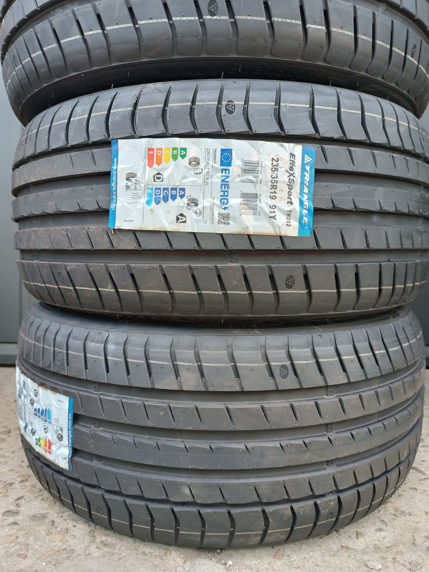 Літні шини 235/35/19 Triangle EffeX Sport НОВІ