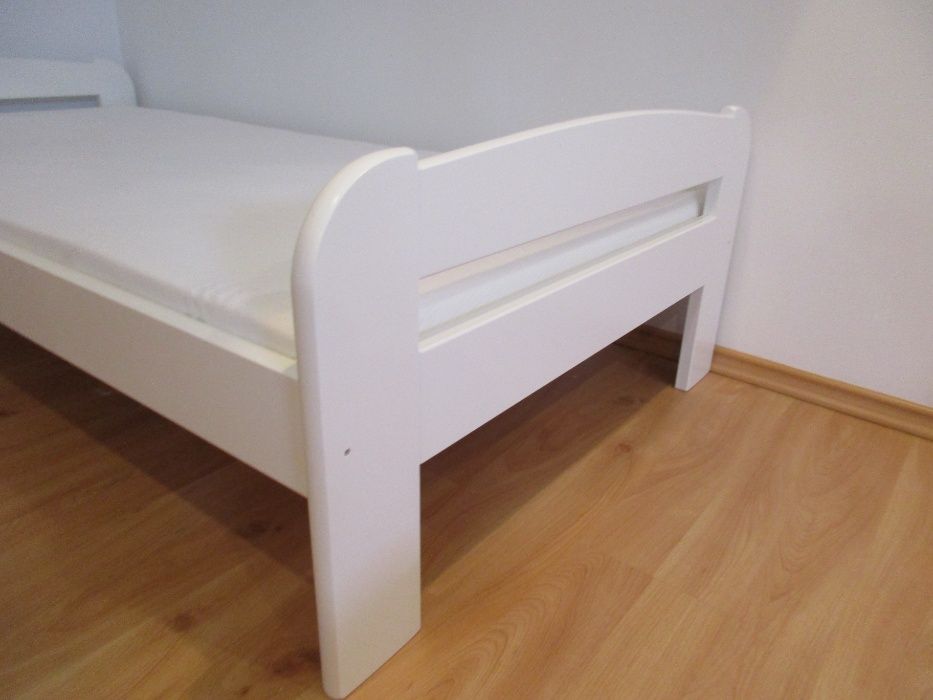 Łóżko białe sosnowe lakierowane z materacem nowe 80x200 90x200