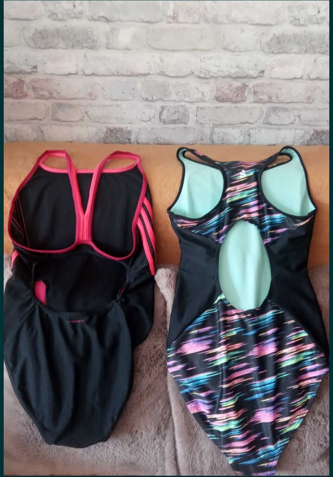 Adidas 2stroje kąpielowe od 10-20 lat wzr,150-160