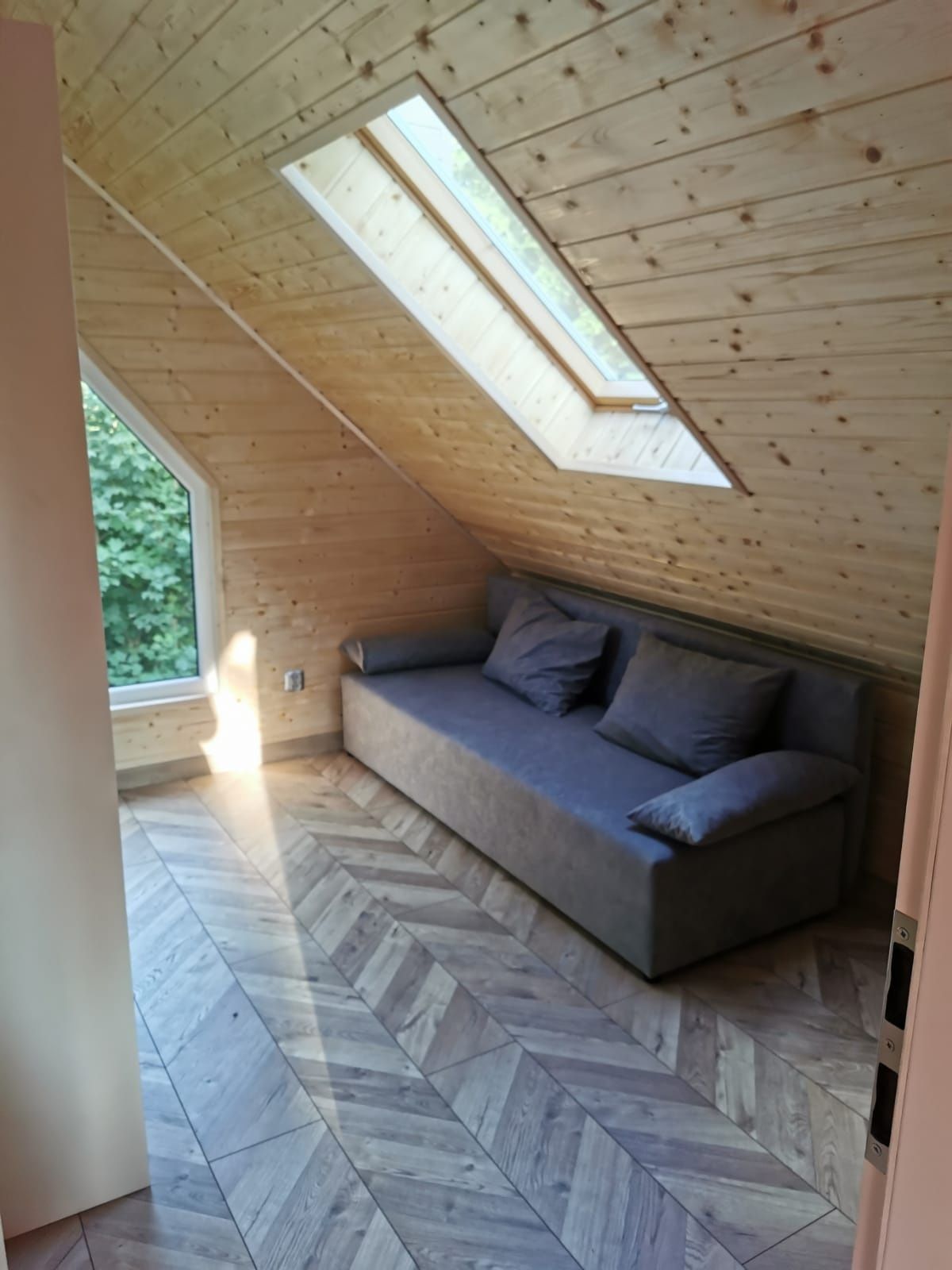 Nowy Dom nad jeziorem z linią brzegowa Wakacje 2025, sauna,jacuzzi,
