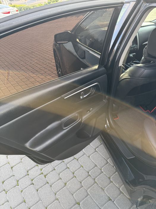 Nissan Altima 2015 2.5 бензин