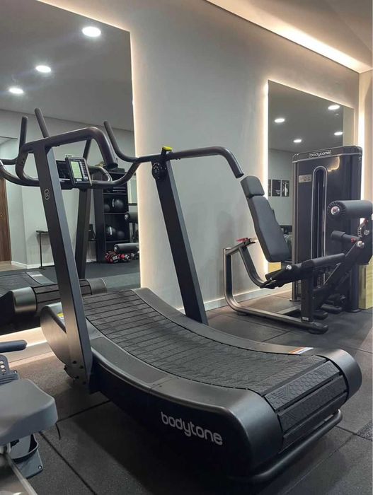 Passadeira Curva profissional Bodytone