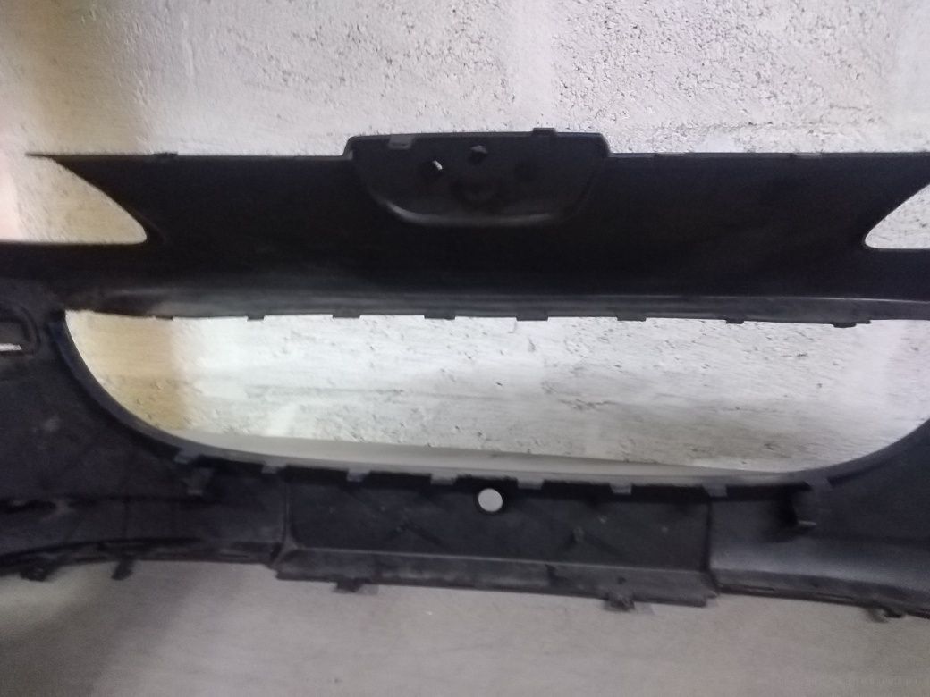 Vendo Para-choque de frente Peugeot 407 (2)ano 2004/08