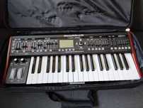 Syntezator analogowy Behringer DeepMind 6