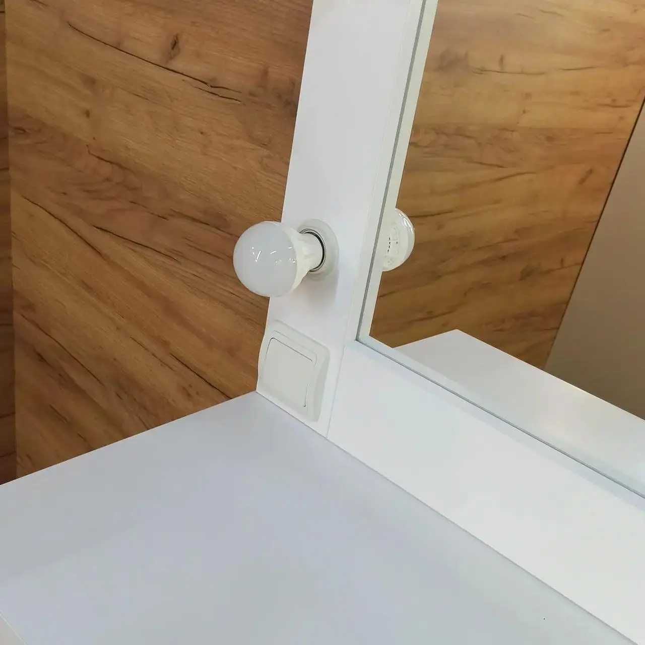 Туалетний столик з ящиком і дзеркалом з підсвіткою