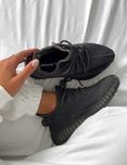 Кроссовки Женские Adidas yeezy boost 350 V2 Black/Жіночі Кросівки Ізі