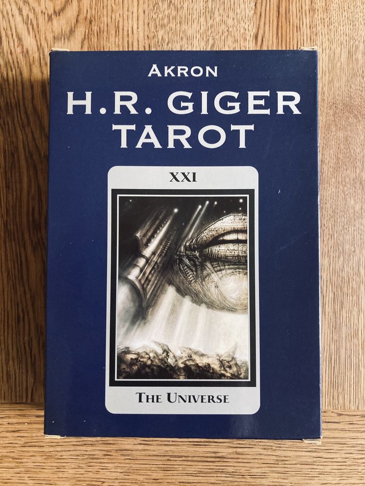 H.R. Giger Tarot + Oferta de 6 posters Taschen