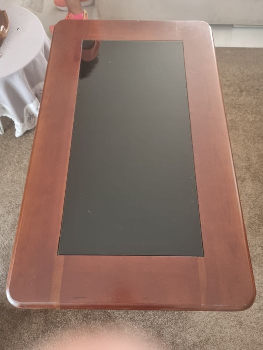 Mesa em mogno de sala