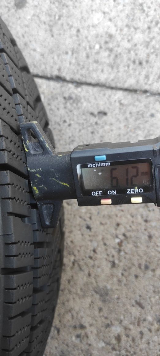 74 Opony Zimowe HANKOOK 225/45/17 Bardzo Ładne