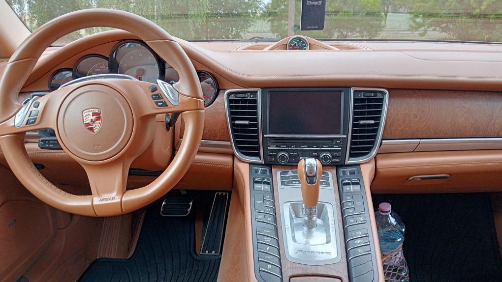 Porsche Panamera 4s salon Polska