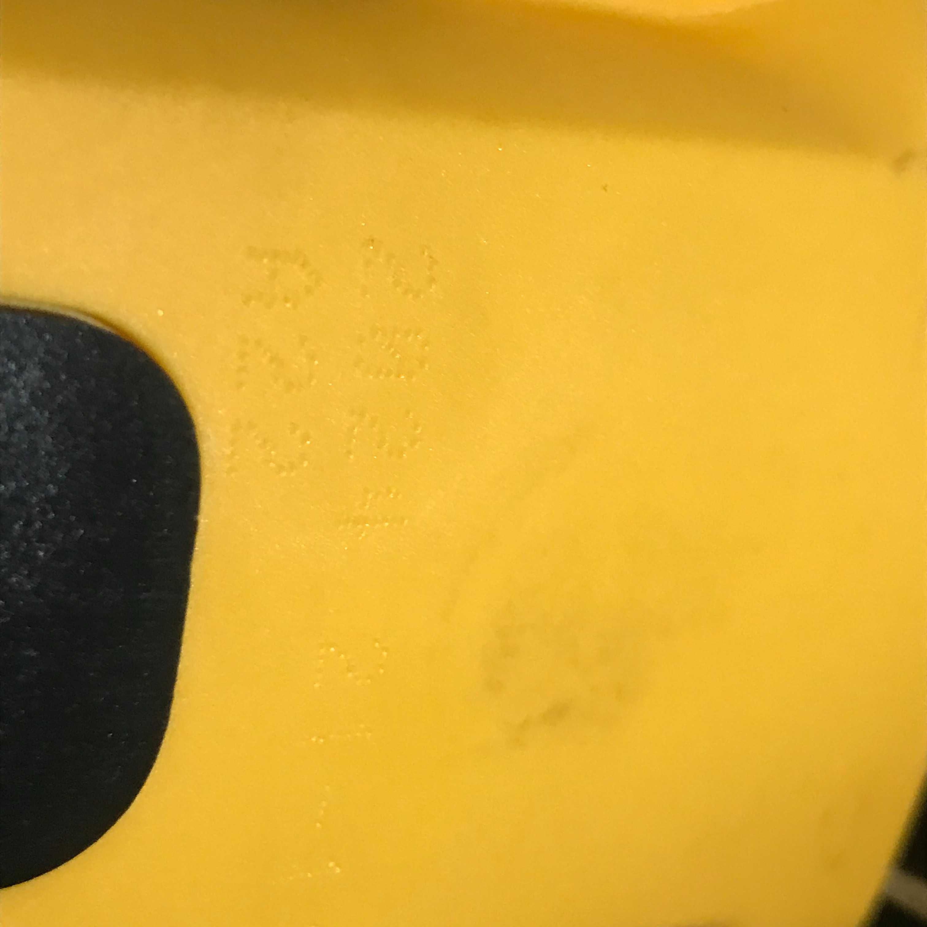 Пила торцювальна DeWalt DWS773 з Англії