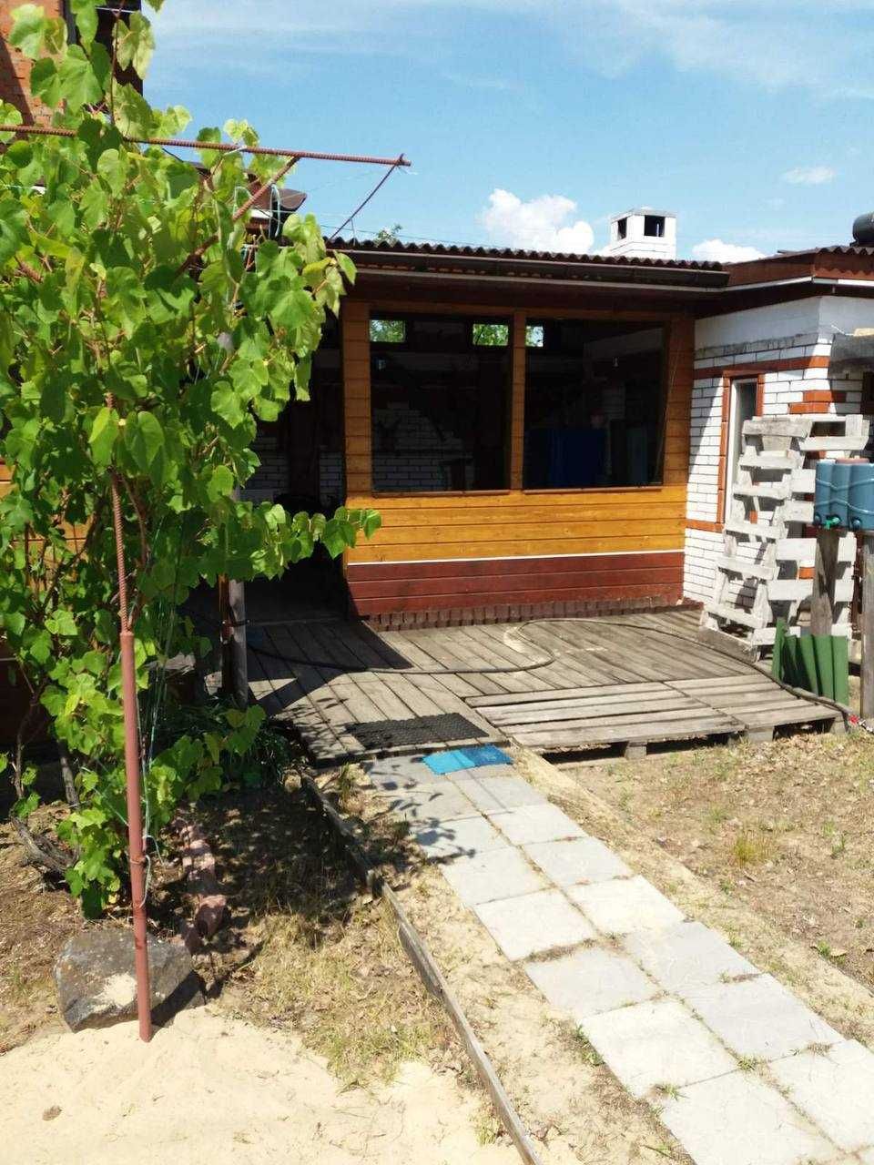 Продаж будинку в Сухолуччя