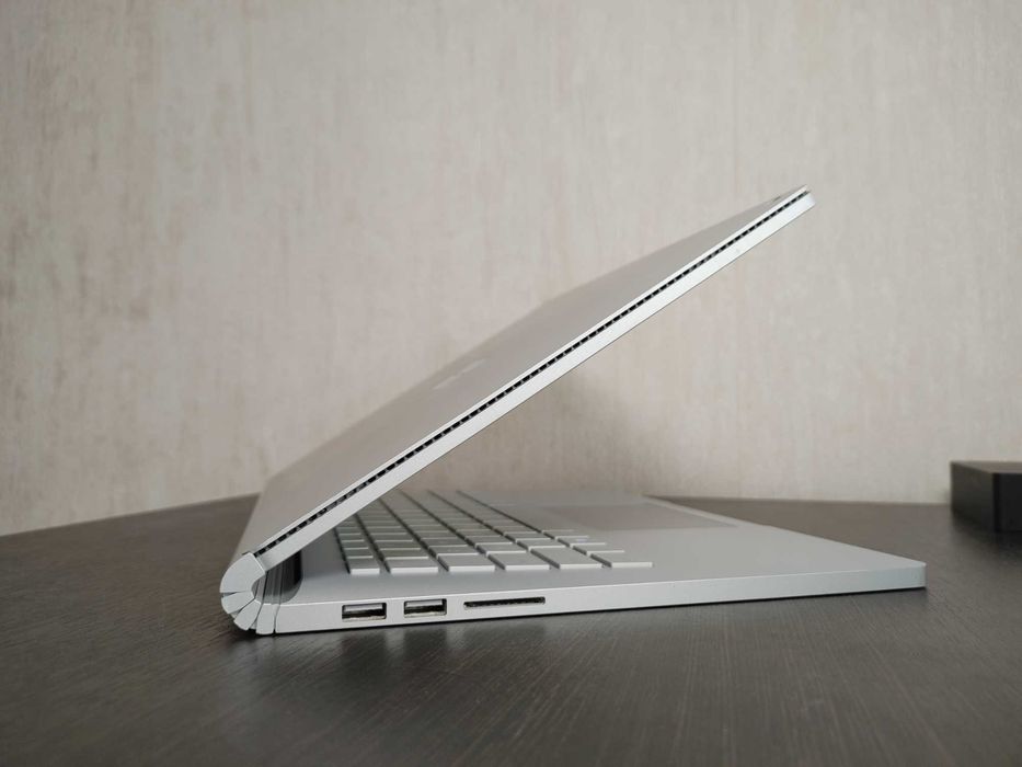 Microsoft Surface Book 2 16/512gb Nvidia GTX 1050 Intel i7-8650u