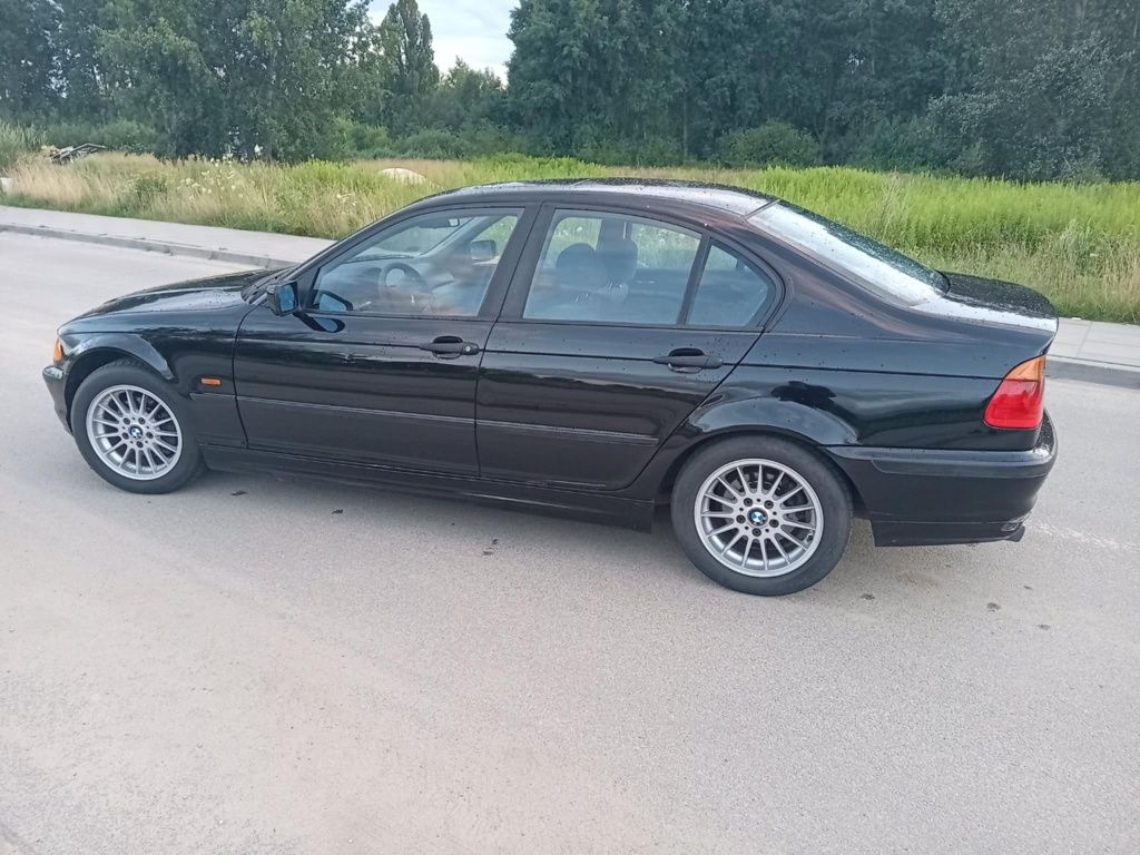 BMW E46 318I 115KM 1999R /ZADBANA/