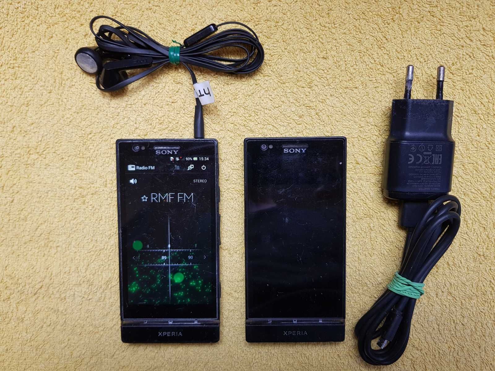 Sony Xperia P LT 22i - ładowarka i słuchawki / 2 szt.