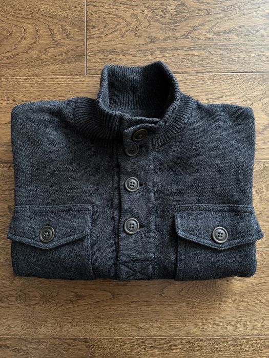 Sweter GAP z domieszka welny zapinany u gory na guziki rozmiar M