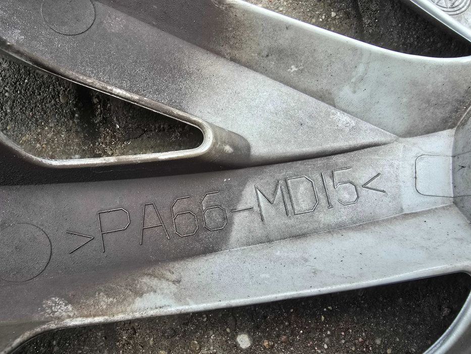 Kołpaki 16” ORGINAŁ VW N0402