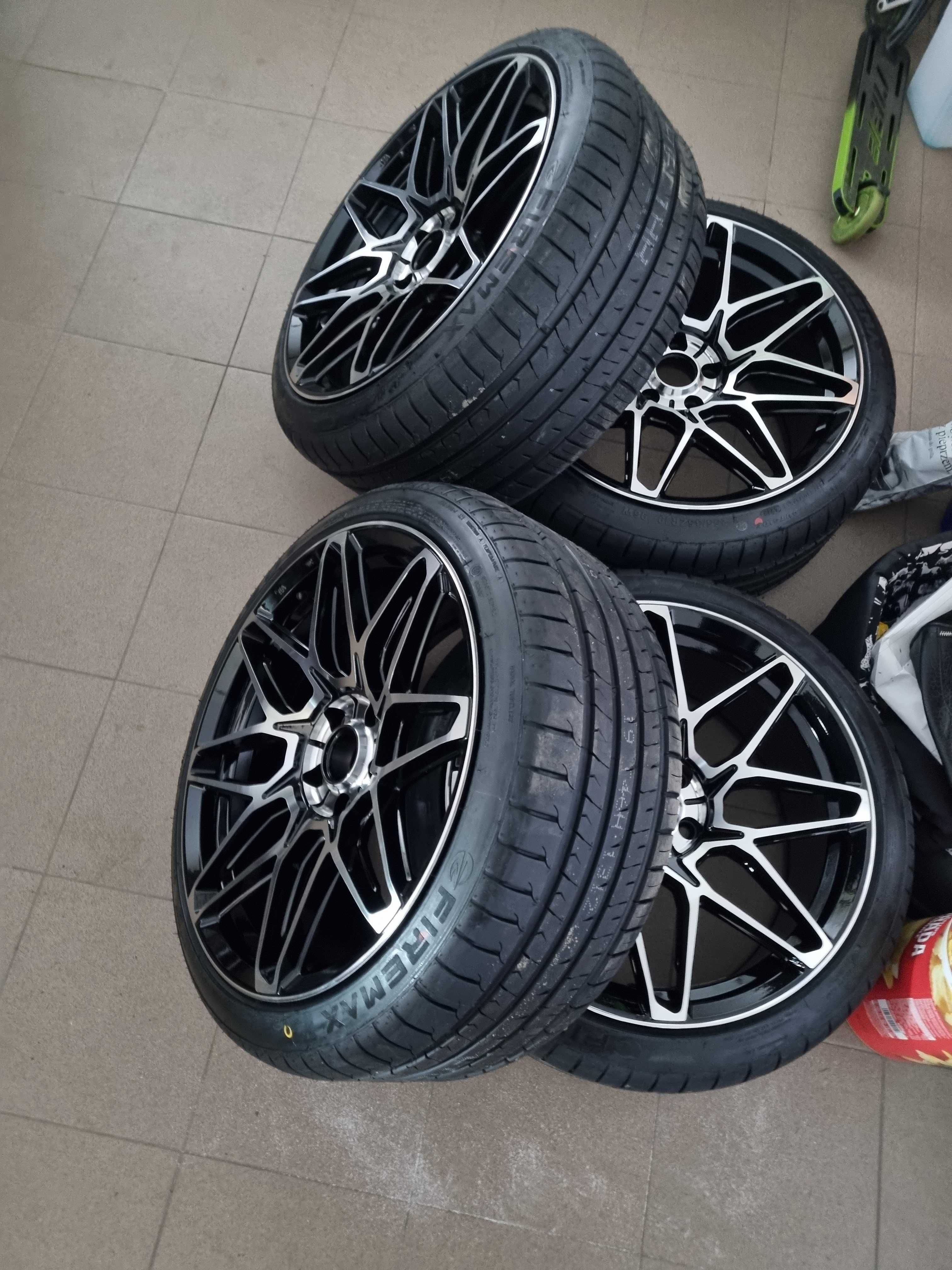 Nowe felgi z oponami wright wheels