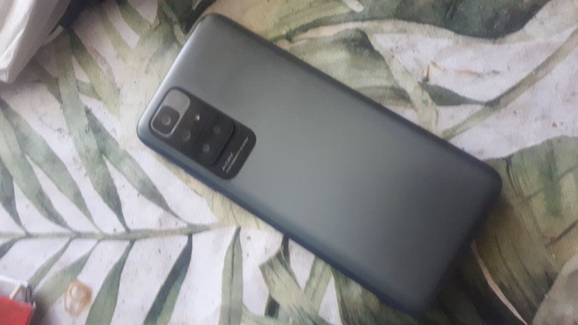 Redmi 10 6/128 цілий