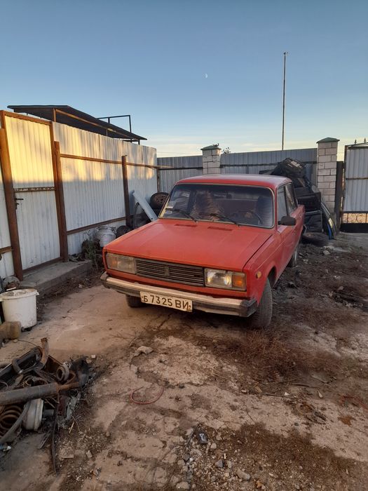 2105 в рідній фарбі,недорого.