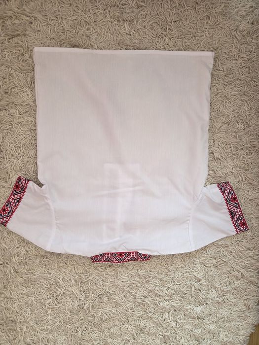 Вишиванка на хлопчика нова святкова