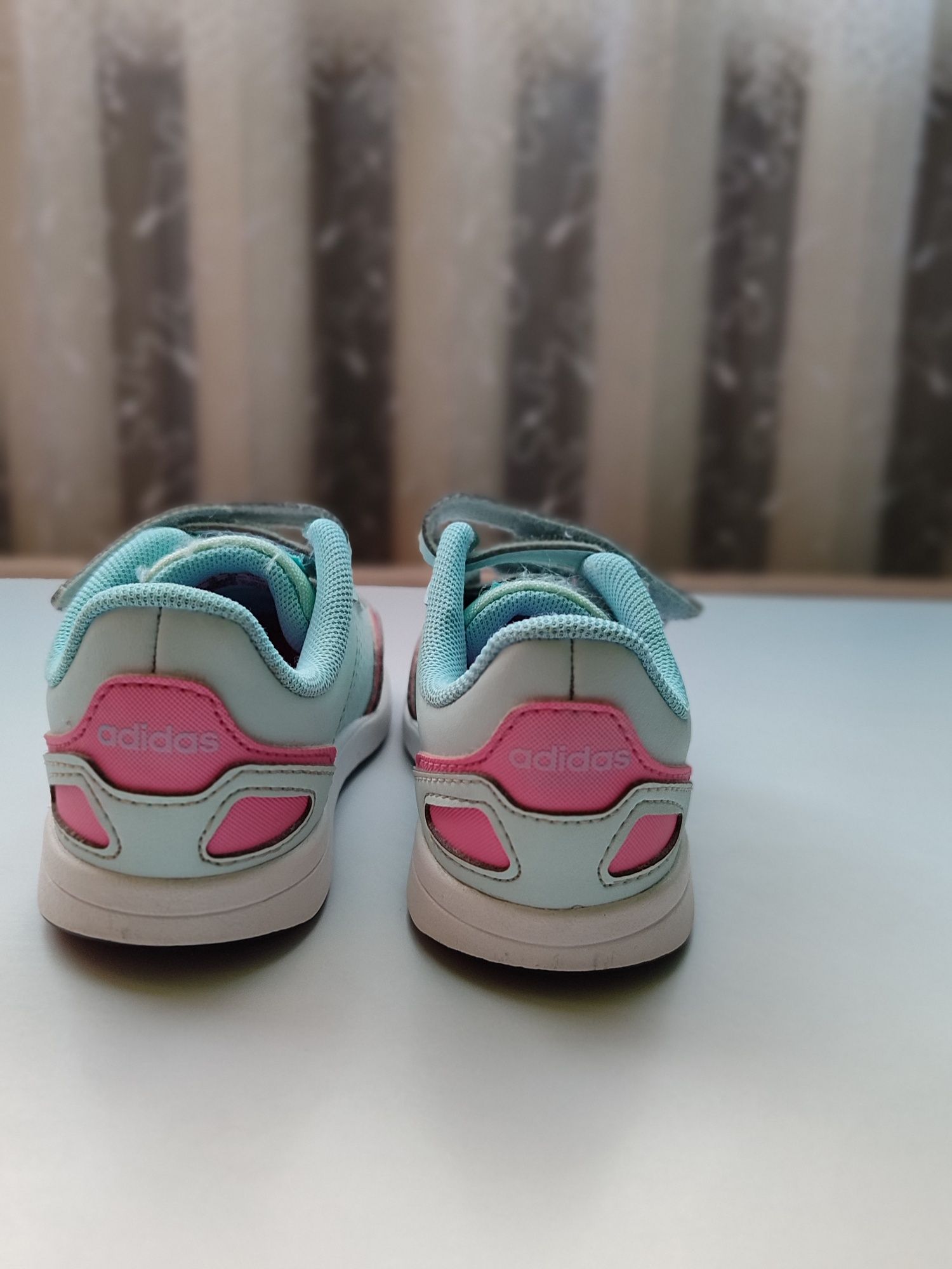 Кросівки Adidas, 23