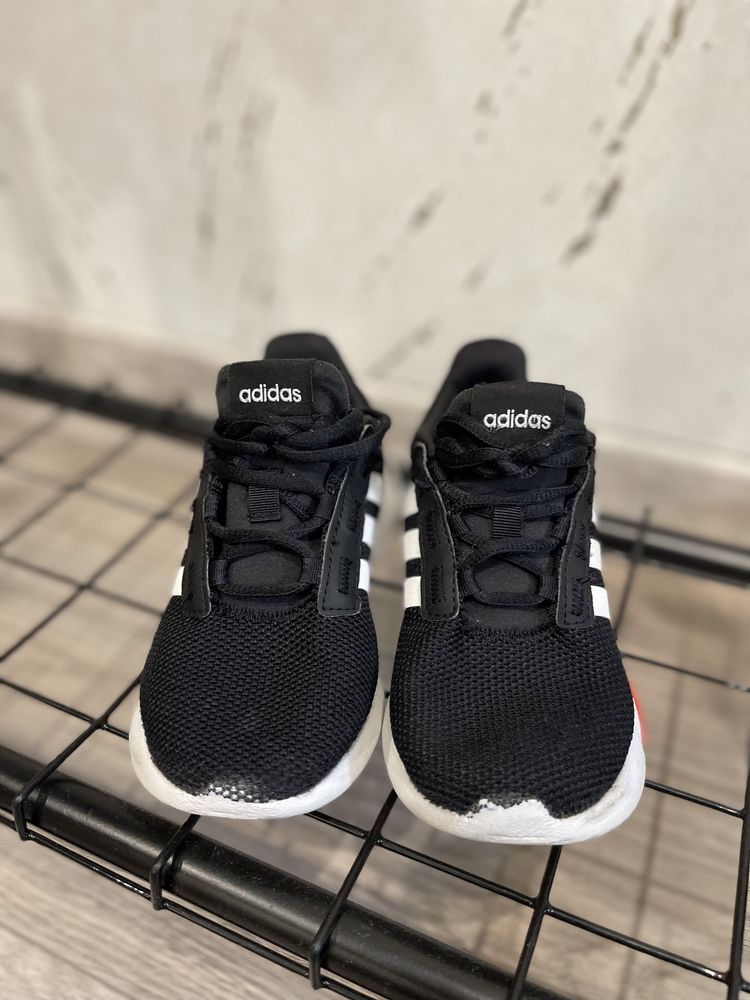 Кросівки кроссовки 28 і 30р дитячі adidas reebok