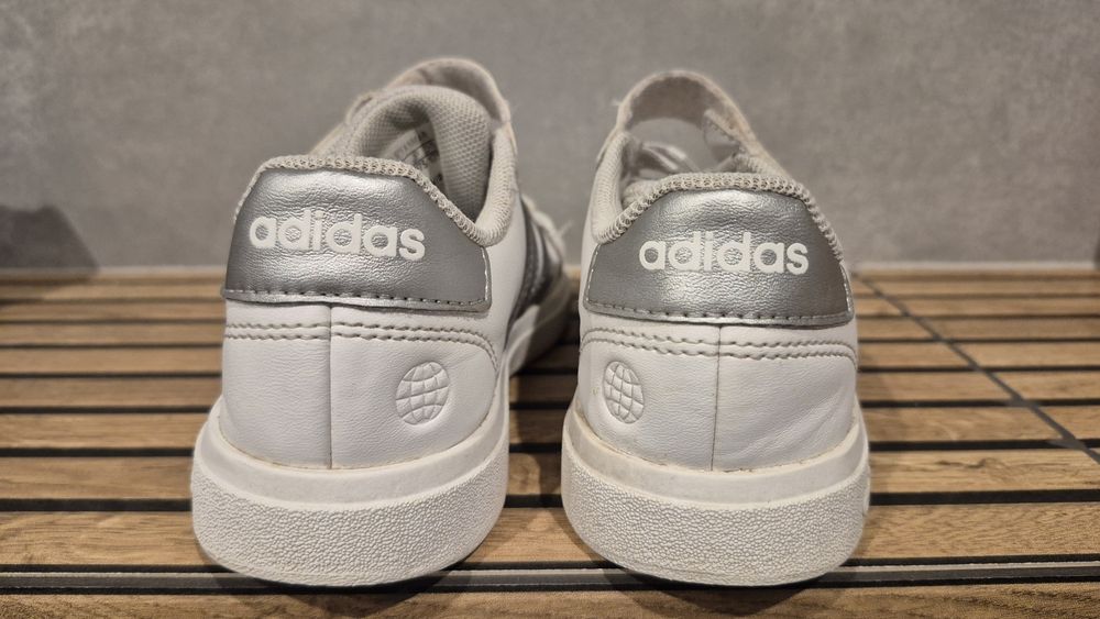 Adidas Grand Court 2.0 sneakersy białe dziecięce r. 29