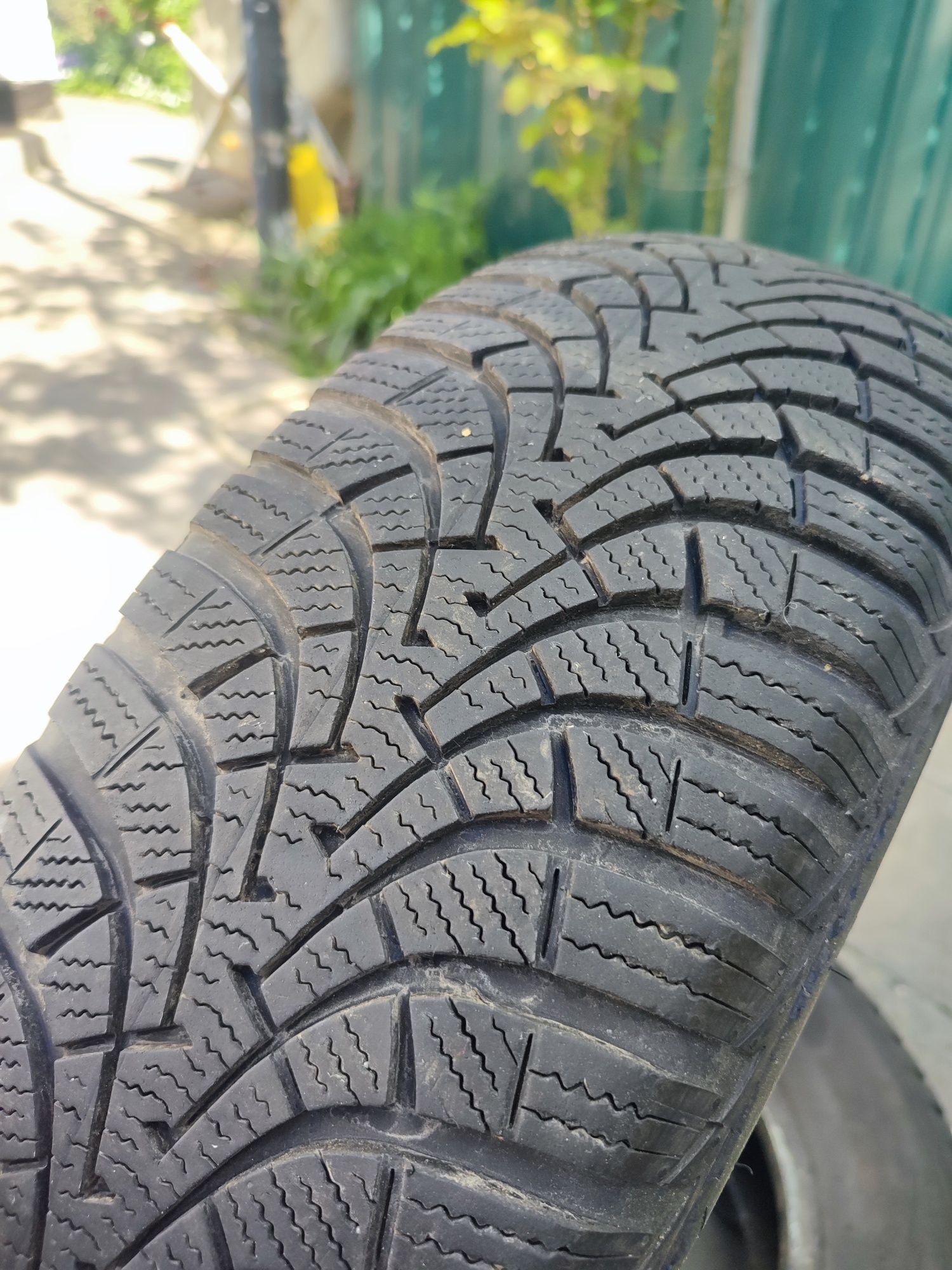 Продам зимові шини goodyear ultragrip 9