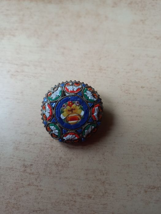 Stara broszka z miniaturowej mozaiki