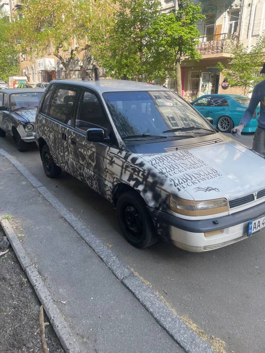 Mitsubishi Space Runner