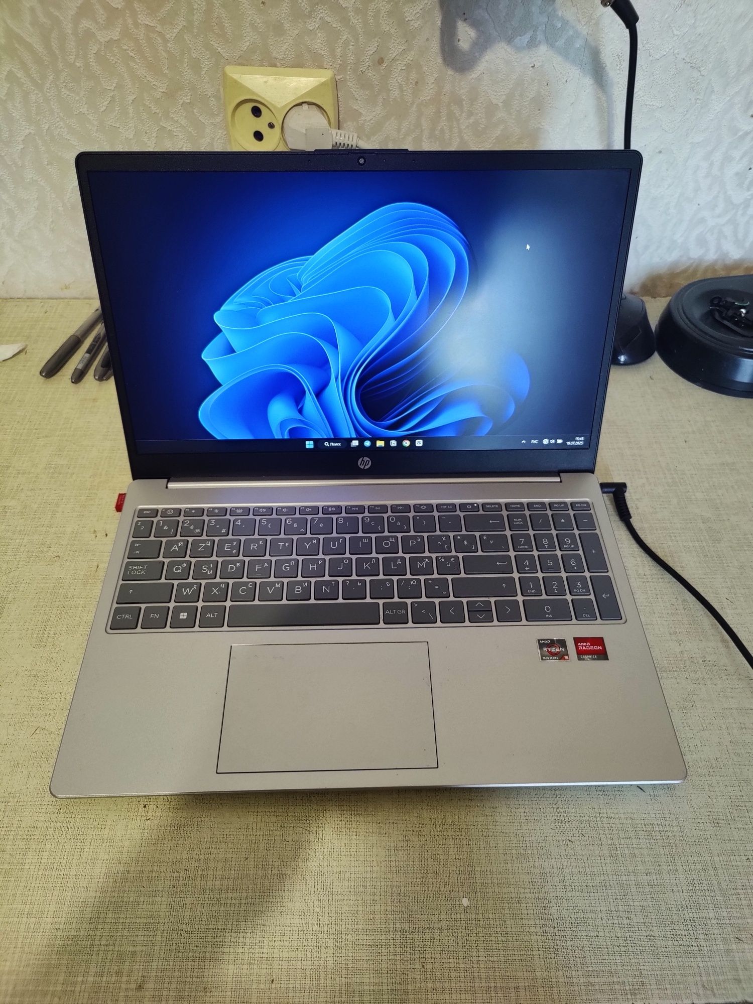 Ноутбук HP Laptop, Відмінний стан, AMD Ryzen 5, SSD 512