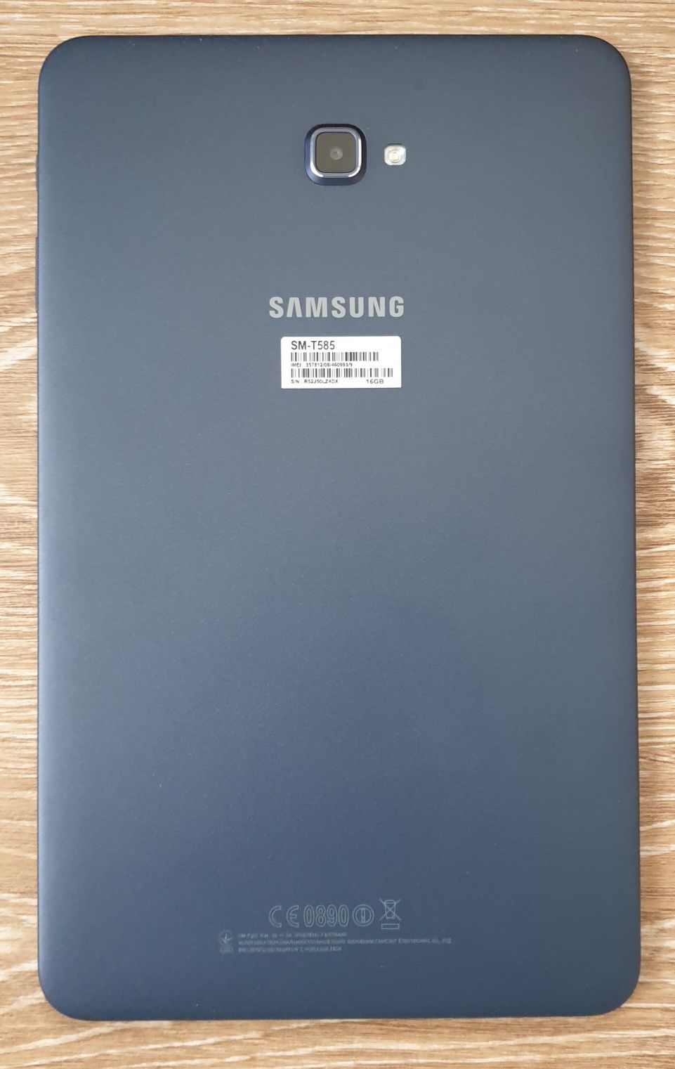 Планшет Samsung Galaxy Tab A 10.1" (2016) SM-T585