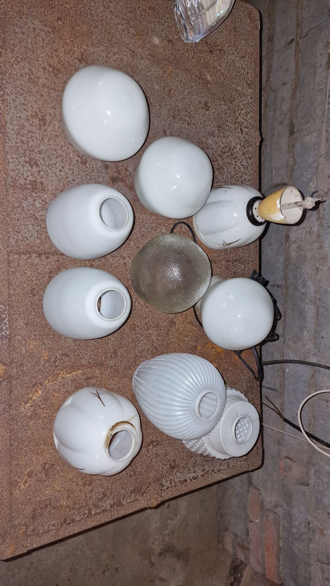 Klosze szklane do lamp z czasów prl