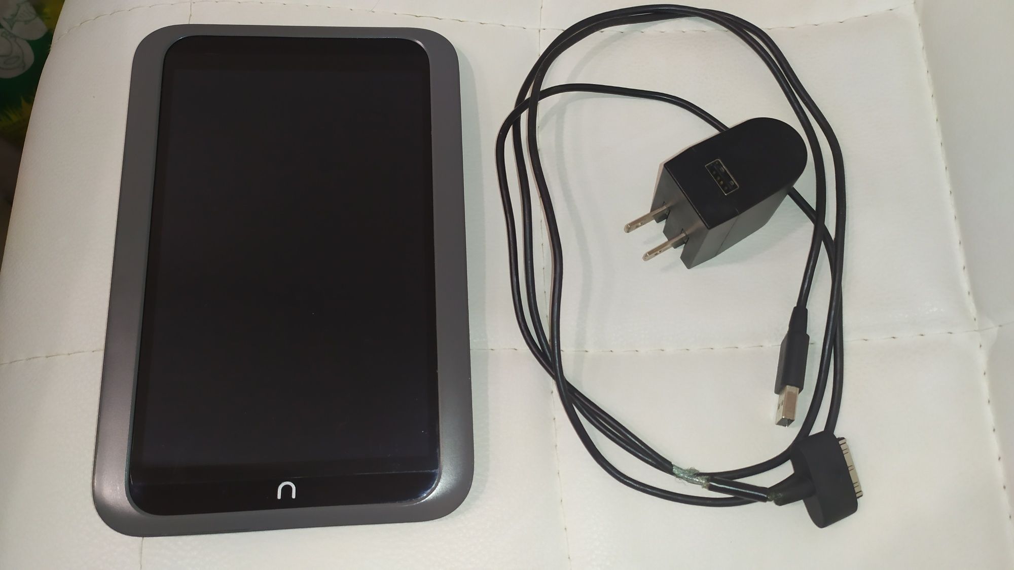 Планшет Barnes&Noble Nook HD 7" BNTV400A