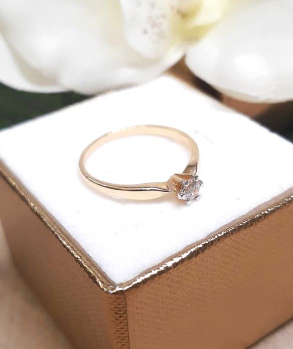 Złoty pierścionek p.585/1,72g