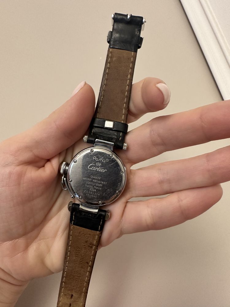 Годиник cartier з шкіряним ремінцем