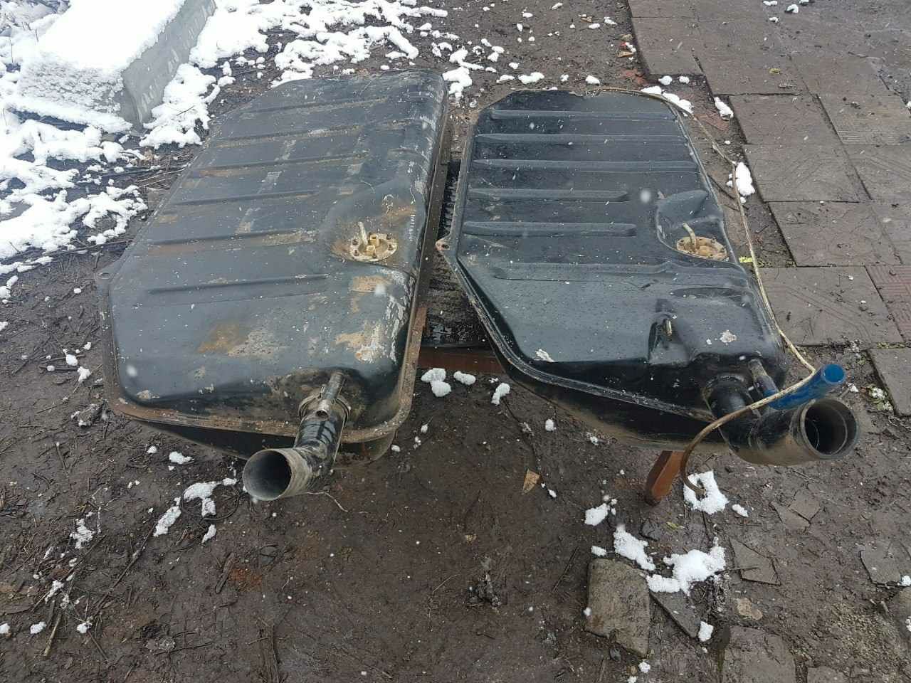 Паливний бак Ніва Волга Mercedes w201 бензобак
