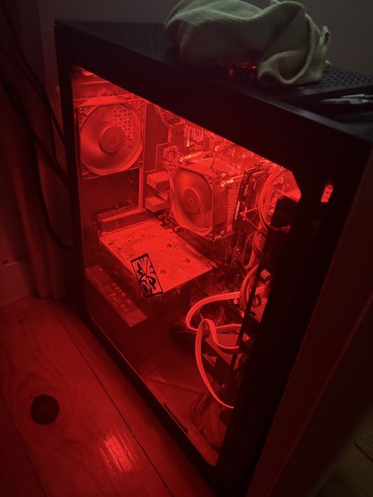 Compotador  oman gaming