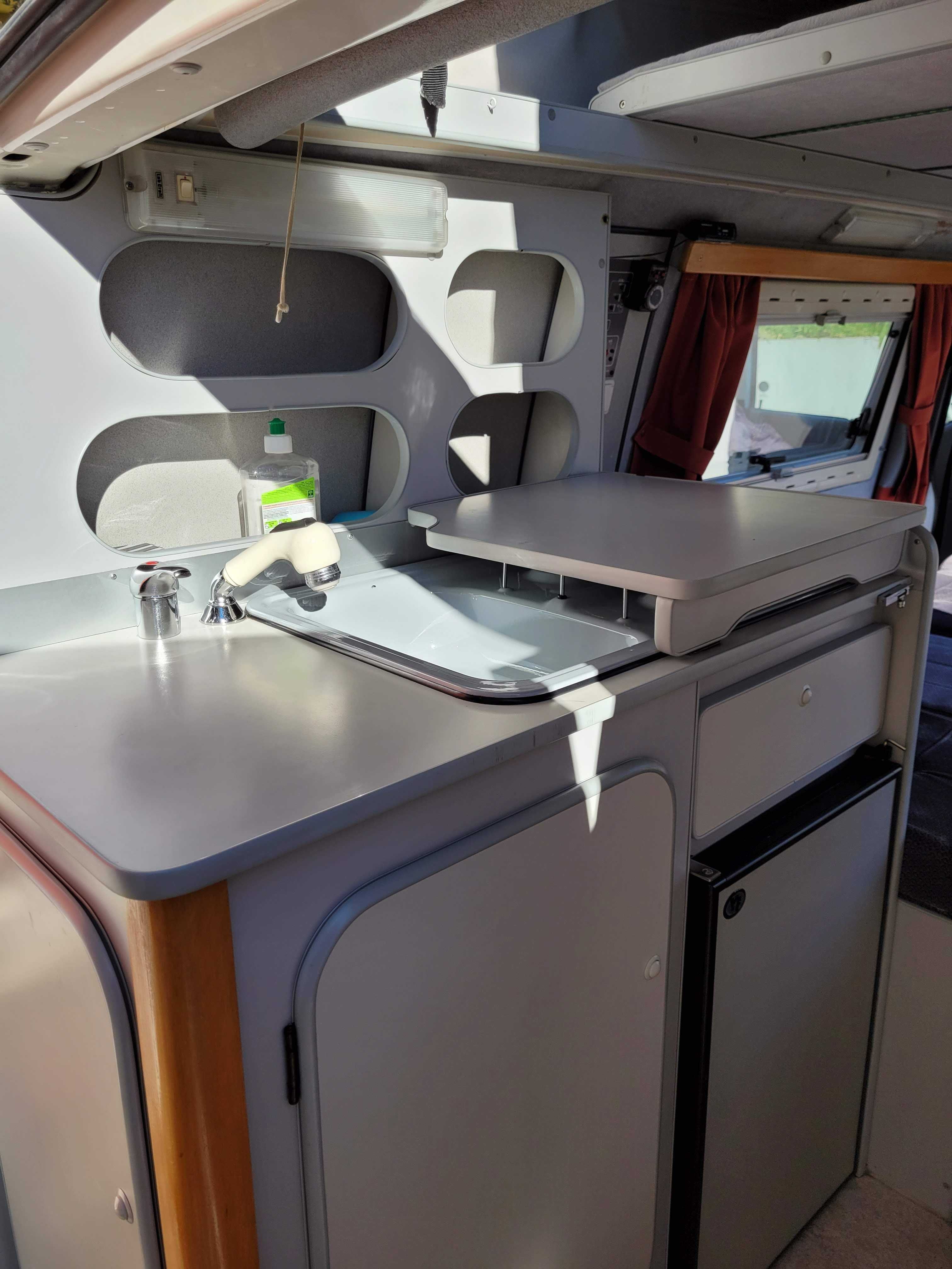 Autocaravana VW T4 2.5L TDI, 88cv, ano 2002, com 205000 Km