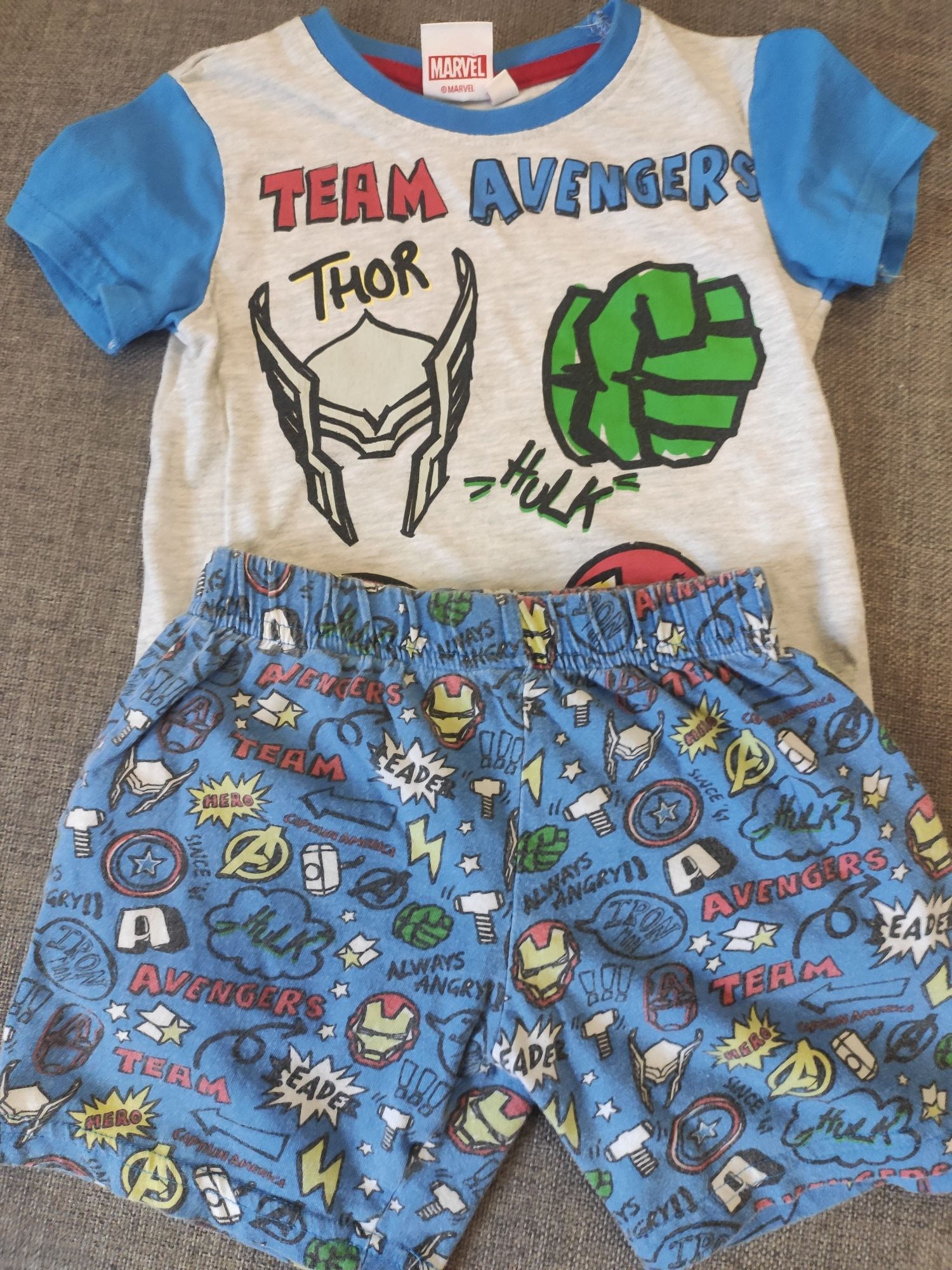 Piżama Avengers 98/104