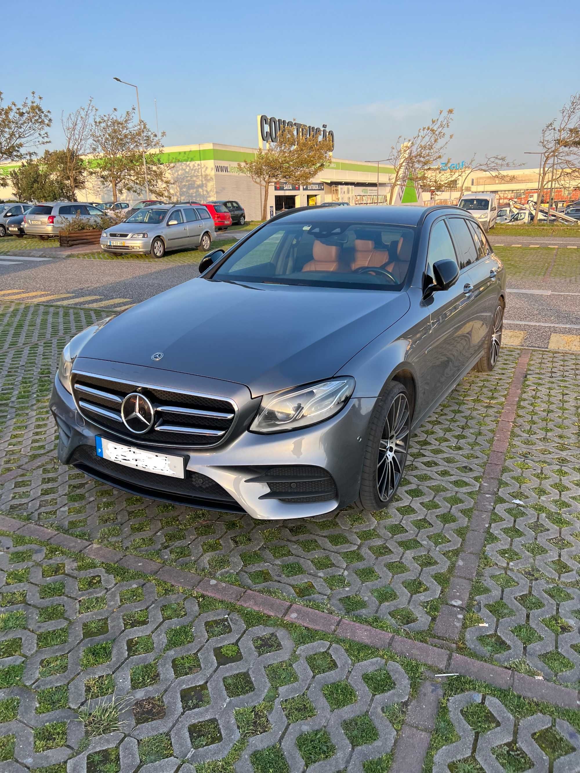 Mercedes-Benz Classe E300DE / Possível troca com SUV