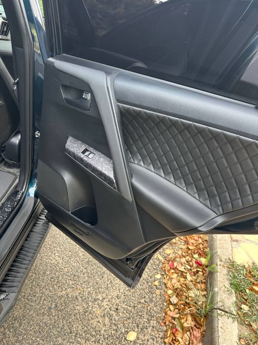 Продам Toyota RAV4 2017