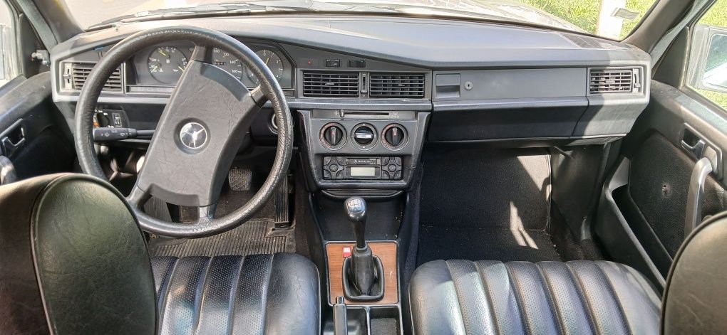 Mercedes Benz  190 D