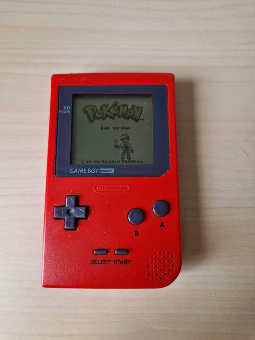 Nintendo Game Boy Pocket czerwony + gra Pokemon Red