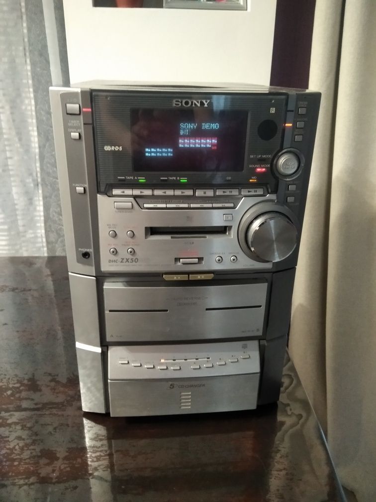 Музыкальный центр Sony DHC-ZX50MD