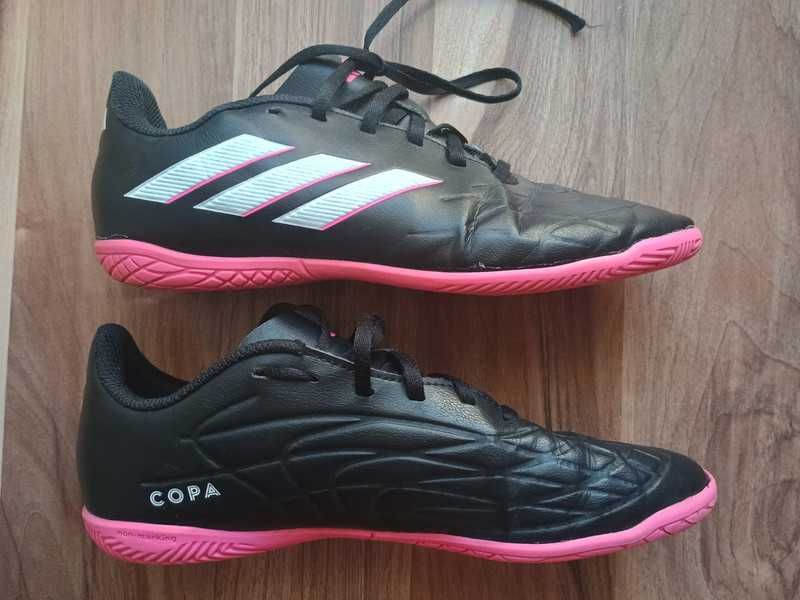 Halówki dziecięce Adidas Copa Pure.4 In, buty na halę