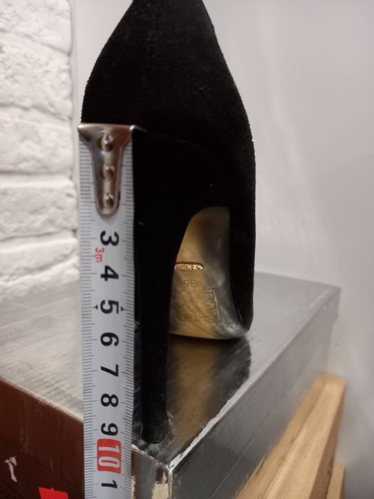 Czułenka zamszowe czarne r 35