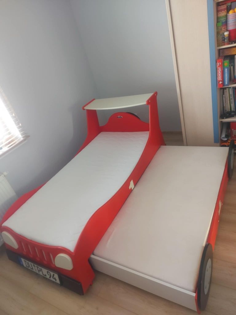 Łóżko dziecięce samochód z szufladą Baby Best + materac